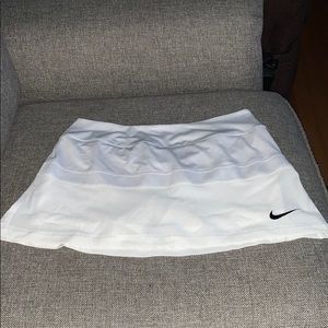 Nike tennis skort size small